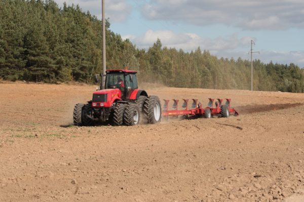 Minsk Tractor Works (MTZ): Belarusian Farming Powerhouse